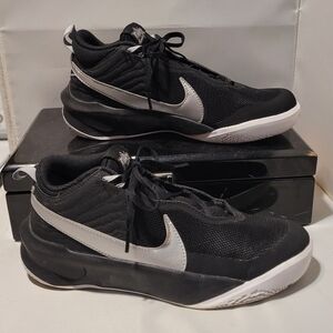 Nike Hustle DX - SU 21 Black Size 5.5 Y